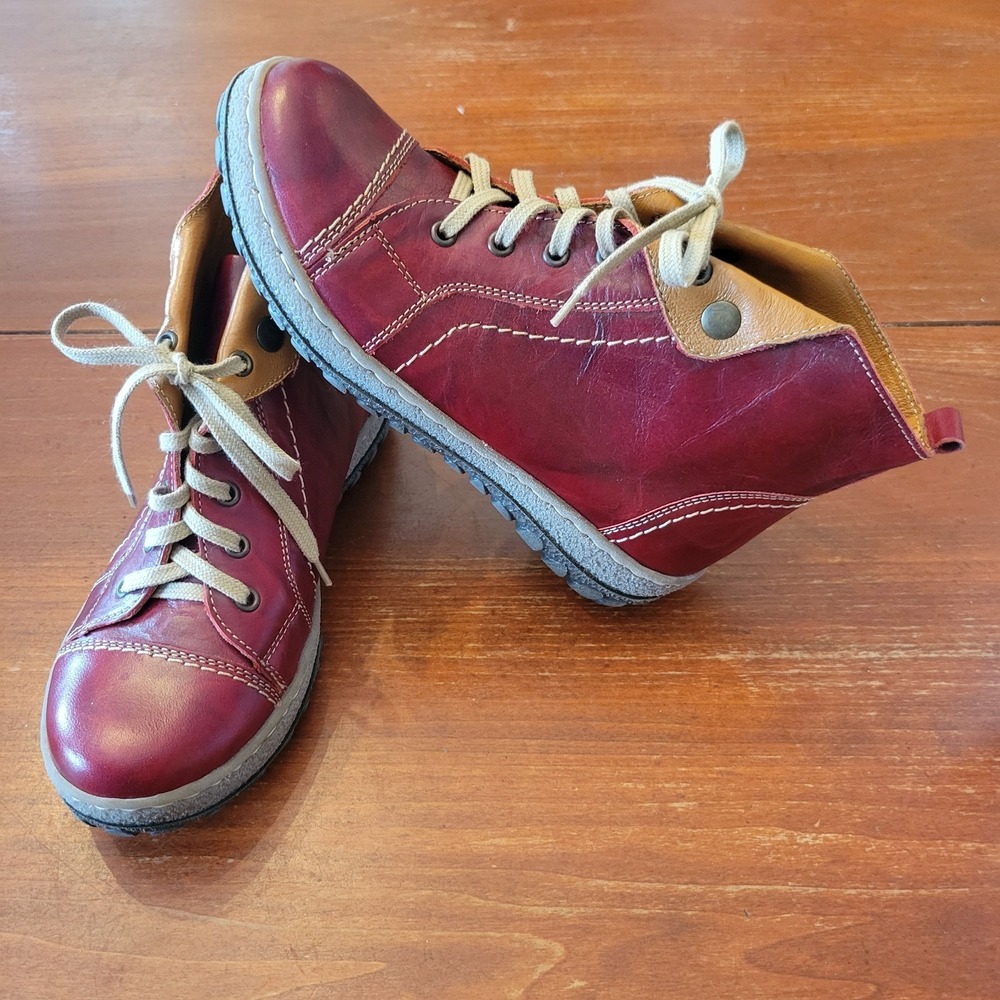 V Italia‎ Women's Size 6.5/37 Burnished Red Leather Ankle Combat Boots Lace-Up